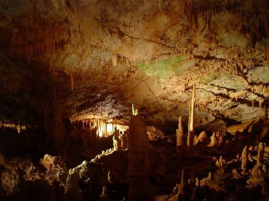 Koutouki Cave